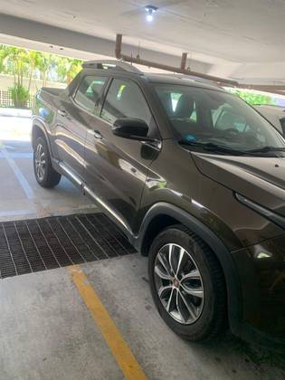 FIAT TORO 2.0 16V TURBO DIESEL VOLCANO 4WD AT9 FIAT TORO 2.0 16V TURBO DIESEL VOLCANO 4WD AT9